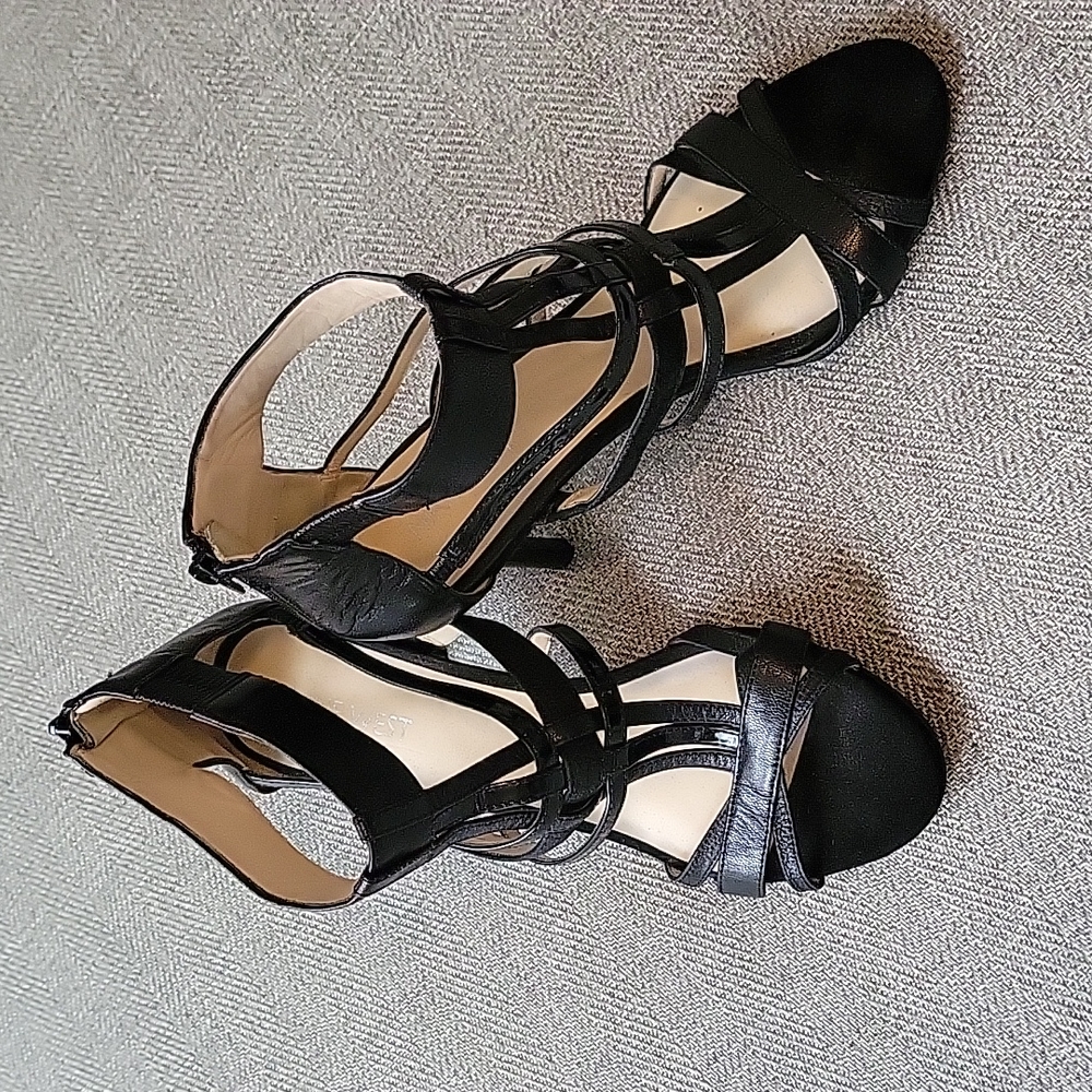 Black Leather Nine West Cris-cross Stilettos Heels Shoes stacked